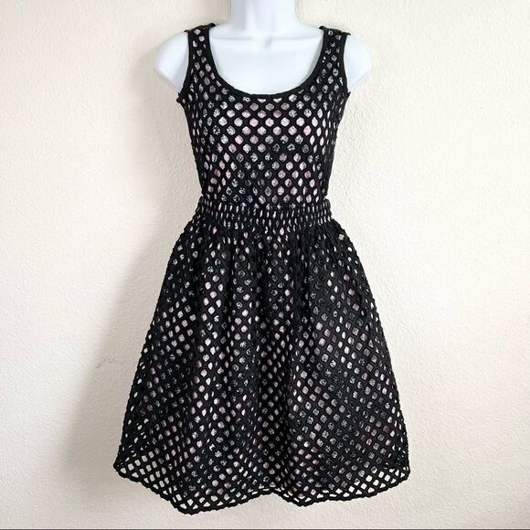 Carven Fit & Flare Mini Dress Women's 34 (US 2) Black Lace Eyelet Cotton Floral - Picture 1 of 8